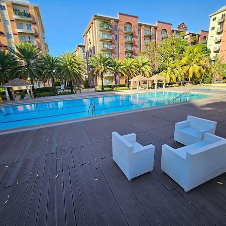 Cozy 2Br Staycation With Balcony Chateau Elysee For 4-6 Pax Paranaque City Экстерьер фото