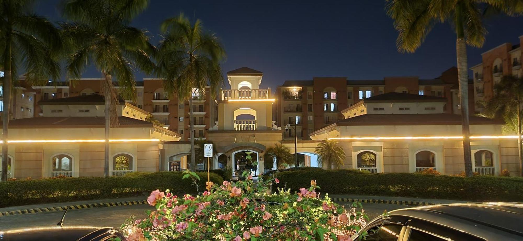 Cozy 2Br Staycation With Balcony Chateau Elysee For 4-6 Pax Paranaque City Экстерьер фото