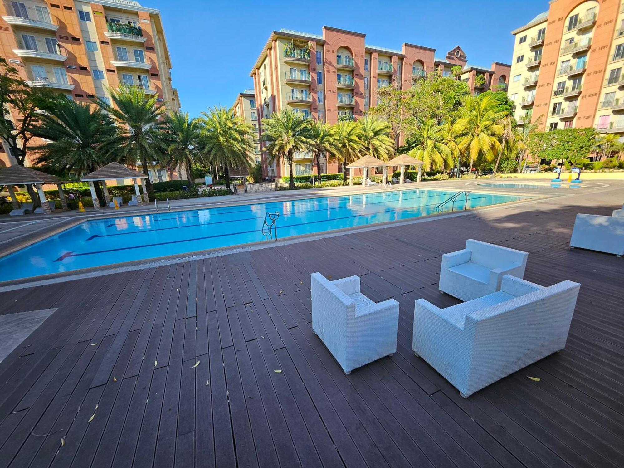 Cozy 2Br Staycation With Balcony Chateau Elysee For 4-6 Pax Paranaque City Экстерьер фото
